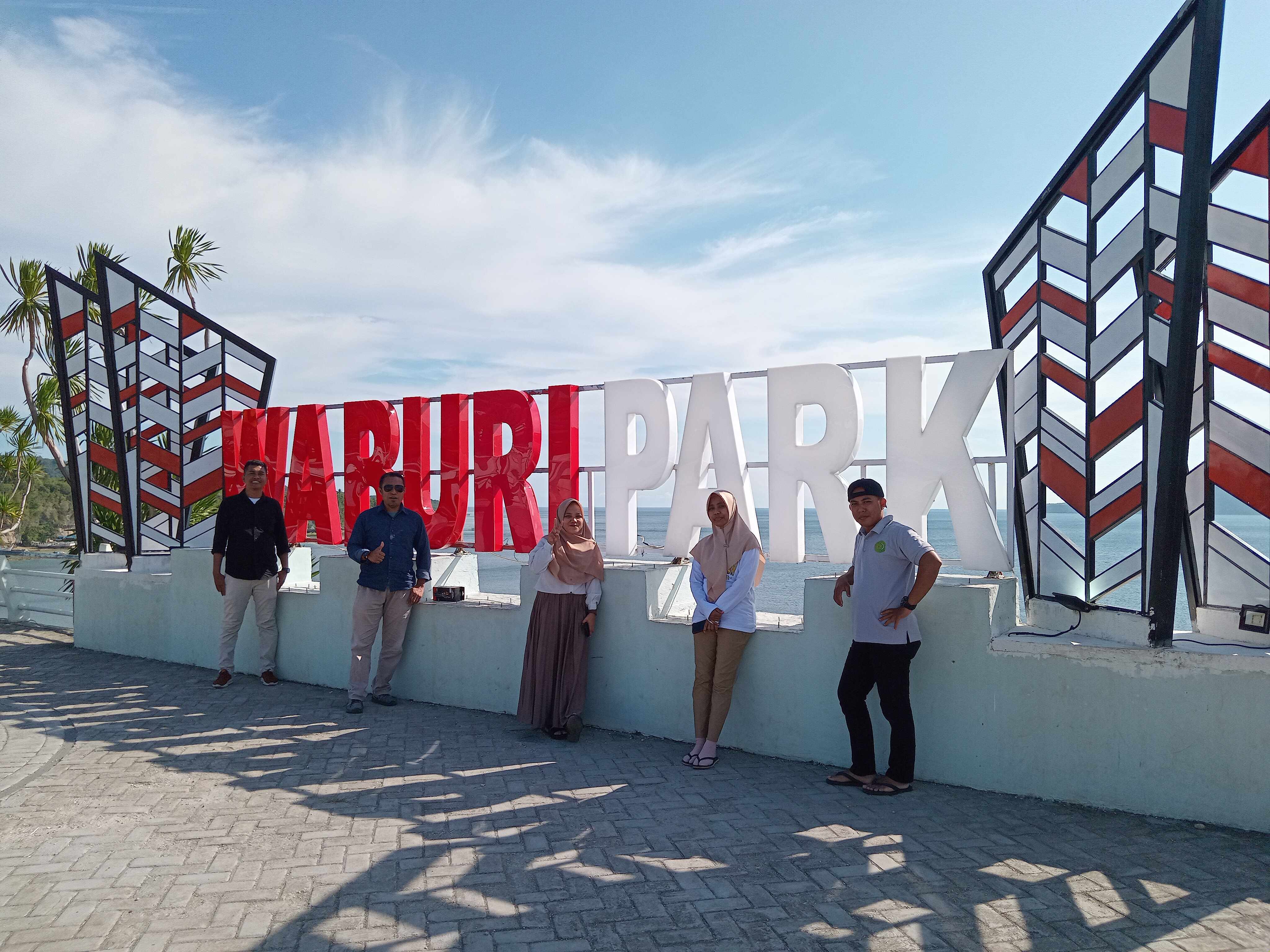Lembaga Penjaminan Mutu Universitas Muhammadiyah Buton Menggelar Family Gathering di Waburi Park Kecamatan Lapandewa Kabupaten Buton Selatan
