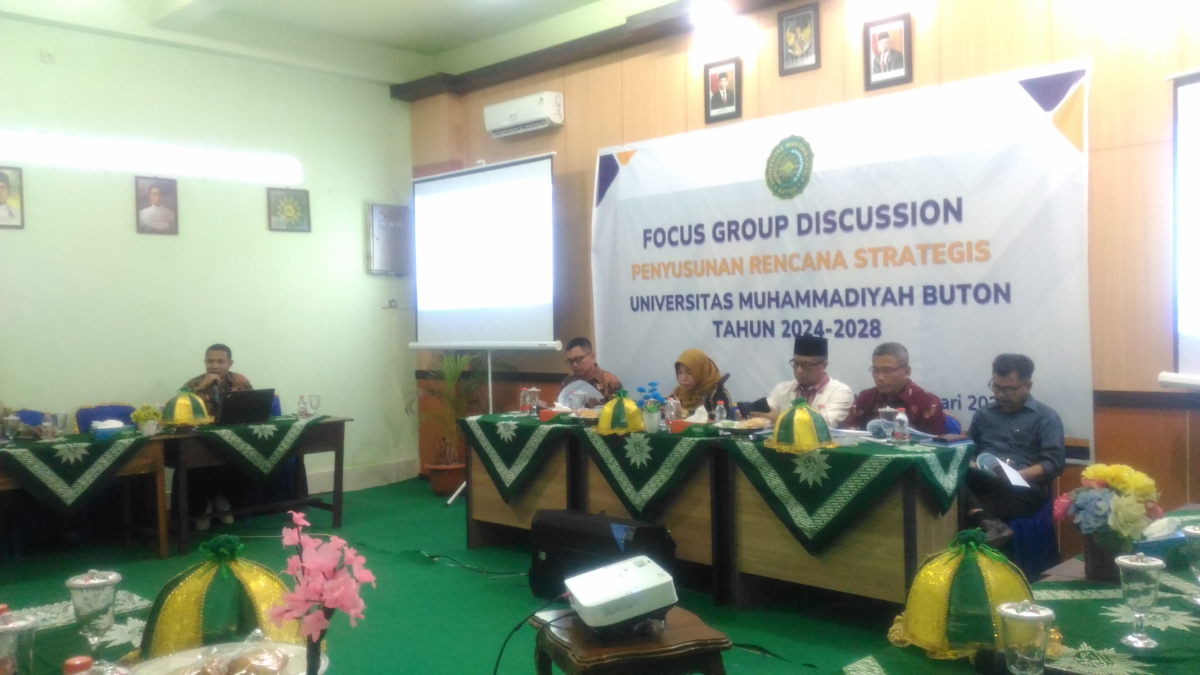 Lembaga Penjaminan Mutu Menggelar FGD Penyusunan Pedoman Rencana Strategis Universitas Muhammadiyah Buton 2024–2028